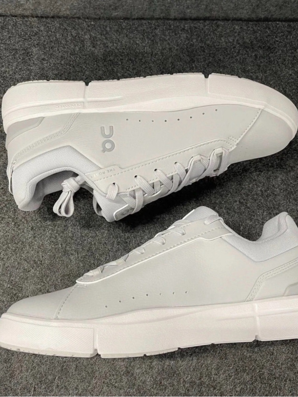 ON cloud Roger Advantage Sneaker Women’s NIB - Picture 2 of 5